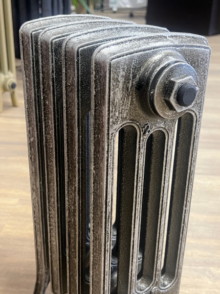 Радиатор чугунный RETROstyle Derby M4/320, 4 секции, состаренное серебро, напольное исполнение, RETROstyle RS-D М 4/320-4s ЛИКВИДАЦИЯ