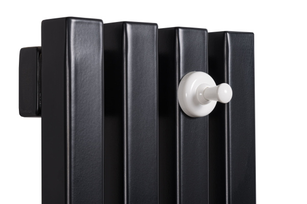 Радиатор VELAR Q40 V (вертикальный)