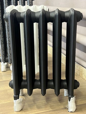 Радиатор чугунный RETROstyle Bohemia-450 без узора, 5 секций, только для автономной системы отопления, черный матовый, напольное исполнение, RETROstyle RS-BOH-450-5s ЛИКВИДАЦИЯ