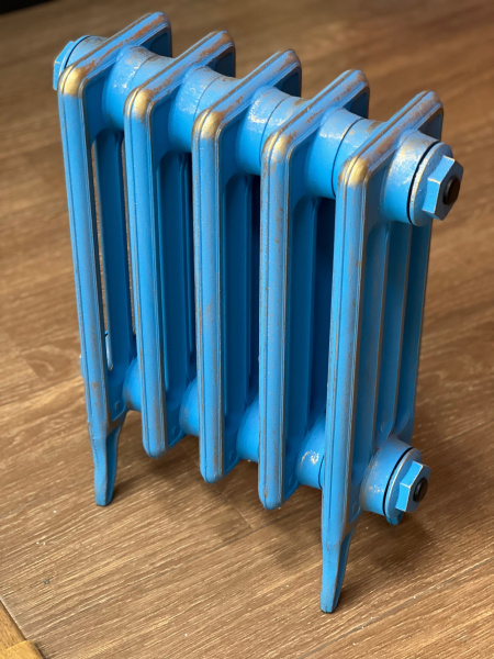 Радиатор чугунный РАДИМАКС DERBY 300, 5 секций, голубой с золотом, напольное исполнение, D 300-5s ЛИКВИДАЦИЯ