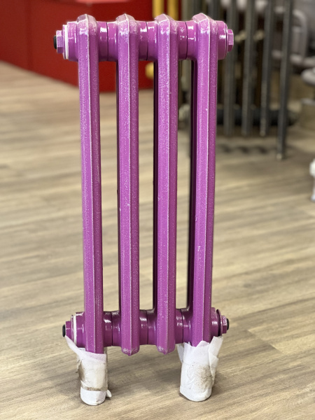Радиатор чугунный РАДИМАКС Loft 500, 4 секции, фиолетовый с серебряной патиной и покрытием глянцевым лаком, напольное исполнение, LF 500-4s ЛИКВИДАЦИЯ