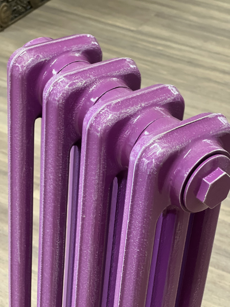 Радиатор чугунный РАДИМАКС Loft 500, 4 секции, фиолетовый с серебряной патиной и покрытием глянцевым лаком, напольное исполнение, LF 500-4s ЛИКВИДАЦИЯ