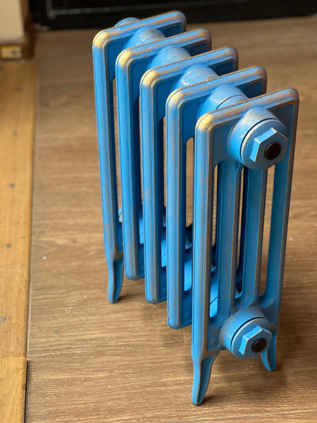 Радиатор чугунный РАДИМАКС DERBY 300, 5 секций, голубой с золотом, напольное исполнение, D 300-5s ЛИКВИДАЦИЯ