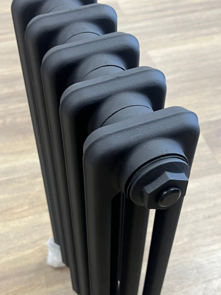 Радиатор чугунный РАДИМАКС Loft 500, 5 секций, черный матовый, напольное исполнение, LF 500-5s ЛИКВИДАЦИЯ