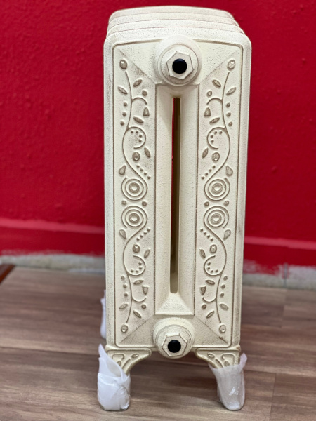 Радиатор чугунный RETROstyle Bohemia-450, 4 секции, только для автономной системы отопления, слоновая кость с золотой патиной, напольное исполнение, RETROstyle RS-BOH-450-4s ЛИКВИДАЦИЯ