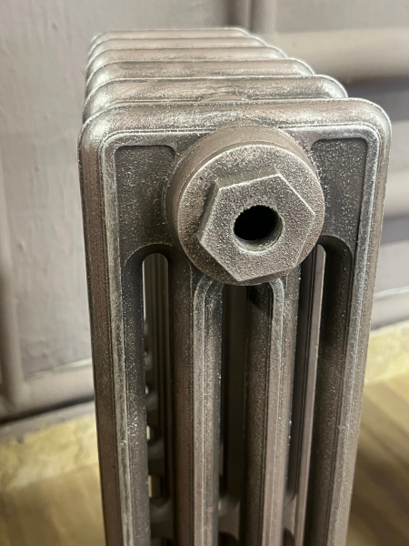 Радиатор чугунный РАДИМАКС DERBY 500, 6 секций, состаренное серебро, напольное исполнение, D 500-6s ЛИКВИДАЦИЯ