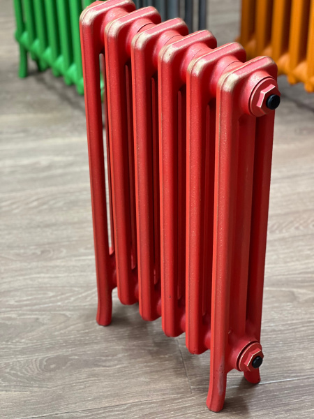 Радиатор чугунный РАДИМАКС Loft 500, 6 секций, красный с золотом, напольное исполнение, LF 500-6s ЛИКВИДАЦИЯ